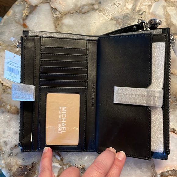 Michael Kors Jet Set Large Double Zip Wallet NWT - Picture 5 of 8